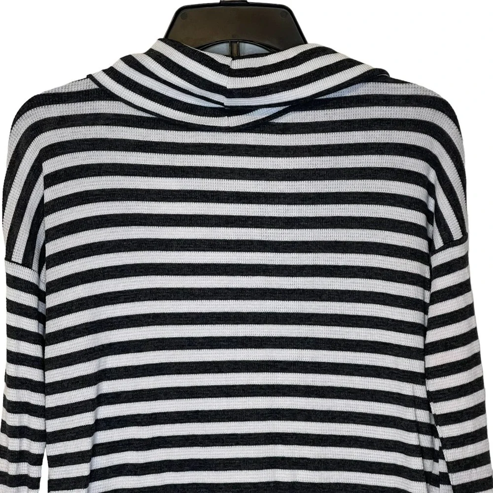 Gap Women's Pullover Sweater Top Knit Turtleneck Longsleeve Striped Blue Size XS